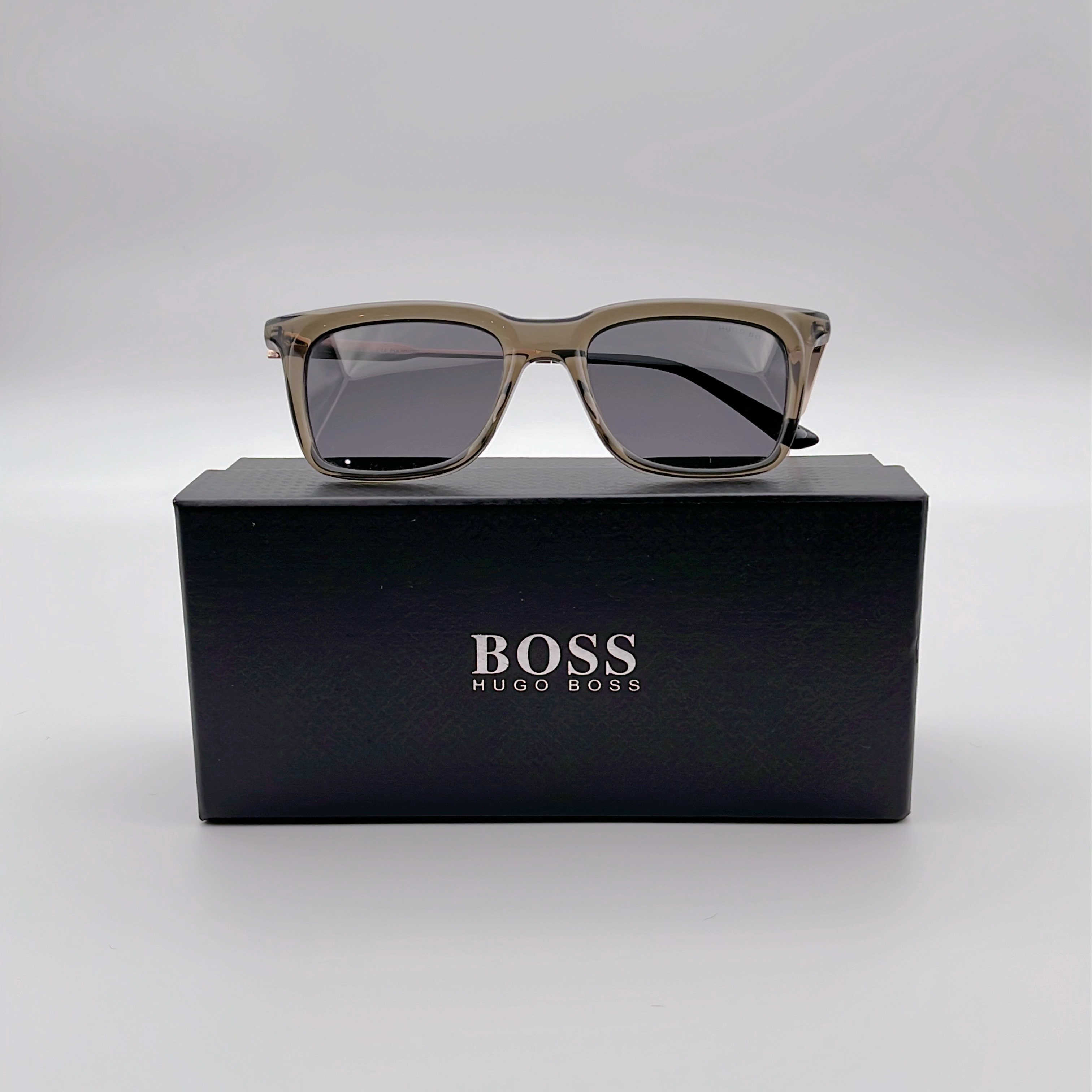 عینک آفتابی HUGO BOSS مدل RTA-1210