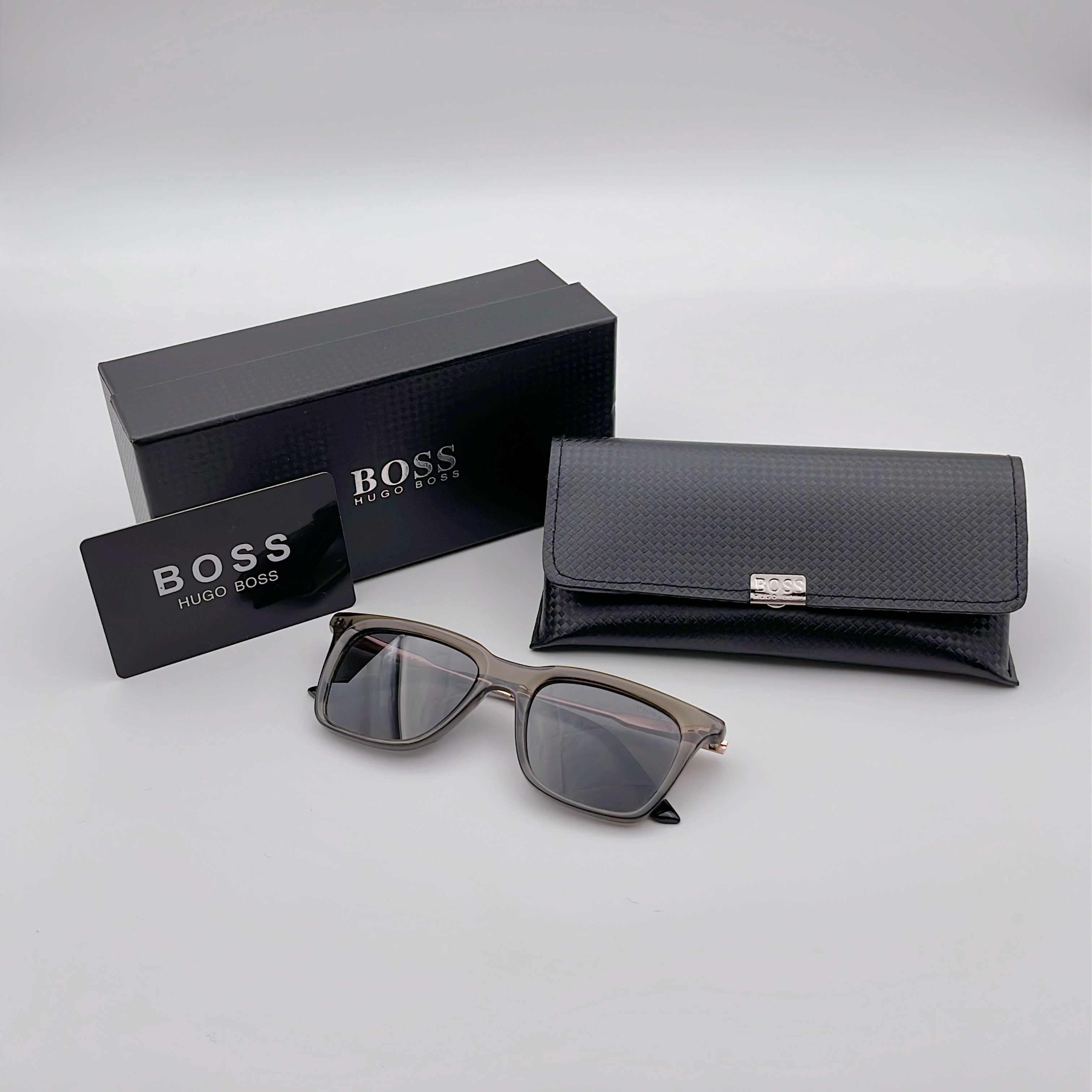 عینک آفتابی HUGO BOSS مدل RTA-1210